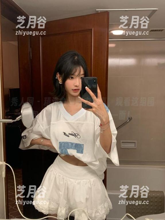 秀人网-俞漫 秀人网 - 精选俞漫睡衣写真,观看这组图包,发现她不为人知的一面!