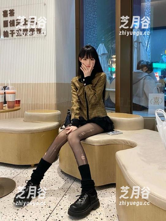 秀人网-允尔 秀人网 - 允尔的比基尼免费图册上线,尽享性感与美丽,别错过这份视觉盛宴!