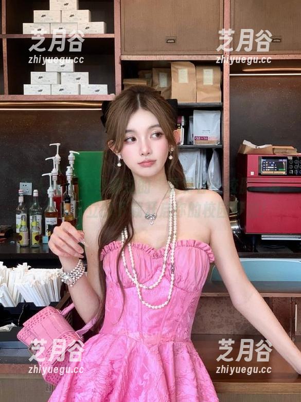 秀人网-凯竹廿十 秀人网 - 不容错过的“凯竹廿十校服”写真合集,立即下载开启你的校园梦旅!