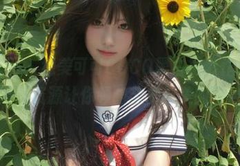 秀人网 – 绝美可可COCO黑白摄影作品，高清资源让你领略艺术与美的融合