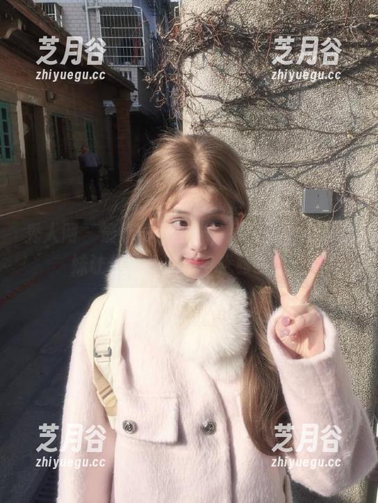 秀人网-周慕汐fairy 秀人网 - 最新作品出炉,周慕汐fairy学妹让你感受灵动与优雅的结合