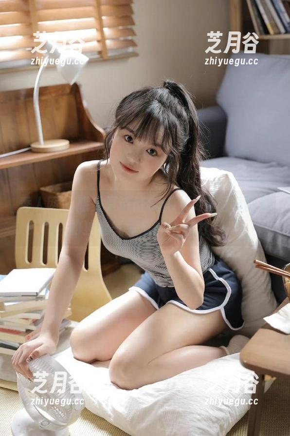 秀人网-夏诗诗Sally 秀人网 - 感受夏诗诗Sally女王写真图册的独特气质与艺术魅力!