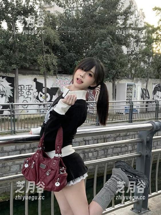 秀人网-娜娜子yy 秀人网 - 独特风格!免费获取娜娜子yy粉色写真套图,用视觉打动心灵!