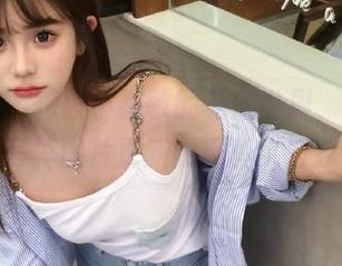 秀人网 – 探索小嘉敏的私密世界，最新睡衣写真图片更新展现真实自我！