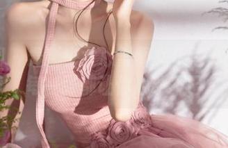 秀人网 – 最新少女心雪雪女仆写真图集：每一张都让你心动不已