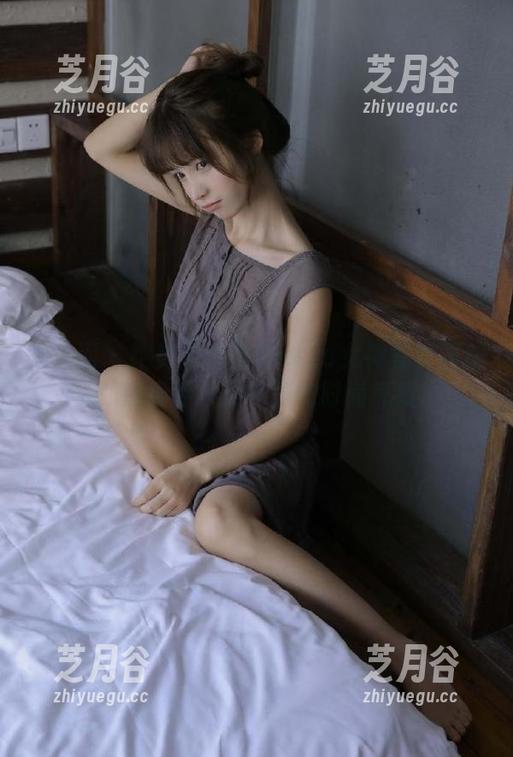 秀人网-星小兔Meetu 秀人网 - 绝美星小兔Meetu女神写真图册:感受她与众不同的时尚气质