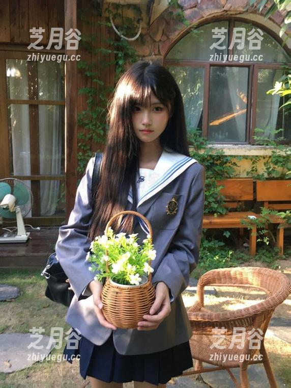 秀人网 - 不一样的居家风格，王俪丁的无圣光写真带来真挚的生活感受
