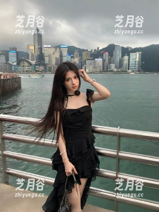 秀人网-王俪丁 秀人网 - 最新王俪丁可爱写真套图,带你领略青春活力的无限可能!