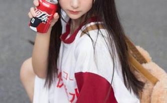 秀人网 – 限时分享：王俪丁小宝贝圣诞全套写真原图，快来看看她的独特魅力！
