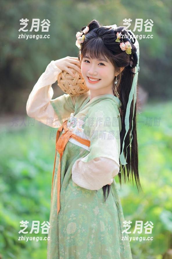 秀人网-糖果儿 秀人网 - 糖果儿高跟鞋作品图包:一场时尚与艺术的视听盛宴