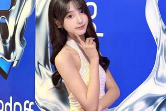 秀人网 – 芈琳娜棉袜艺术写真：优雅图片尽收眼底，免费下载珍藏时刻