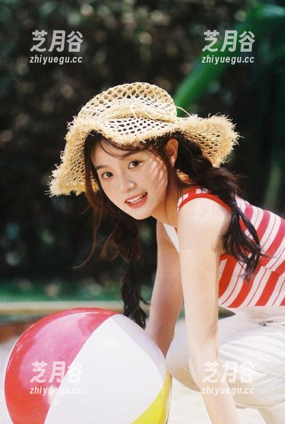 秀人网-蓝夏Akasha 秀人网 - 蓝夏Akasha连衣裙原图合集:从容自信的美丽,记录她在夏季的每一面!
