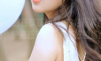 秀人网 – 趁热拿铁latte白色写真图包大放送，快来感受清新与美好的结合！