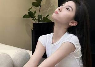 秀人网 – 软软酱独特修女写真全集：一场视觉与心灵的盛宴