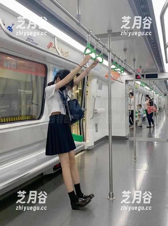 秀人网-静颜宁 秀人网 - 静颜宁制服写真精选图包,探索她独特的气质与个性魅力