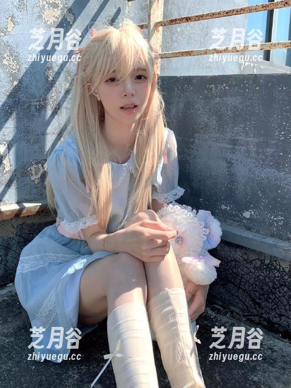 紧急企划-林书辞 紧急企划 - 更新:林书辞吊带写真图片,展现她别样的优雅风情