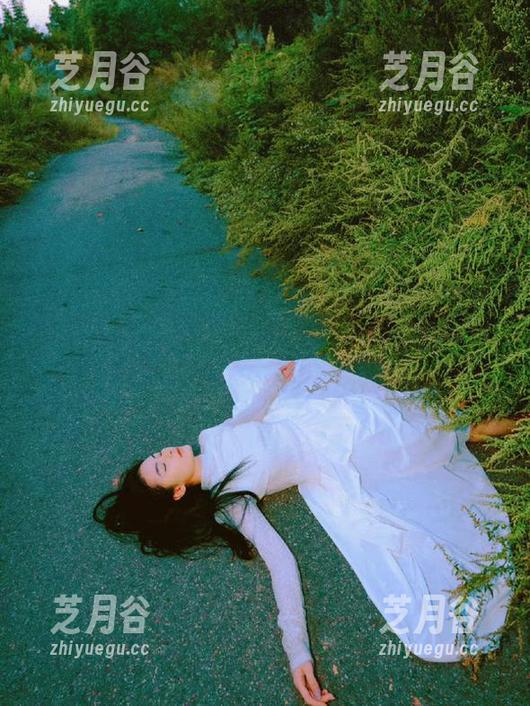 紧急企划 - 浴室中的林书辞私拍美图，总有些瞬间让人忍不住偷笑！