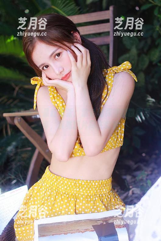 微密圈 - 最新更新：紫色哒豚豚的散图写真，优雅图片尽在此处