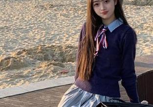 绮梦摄影 – 月月的女孩图集震撼上线：不容错过的高品质写真资源！