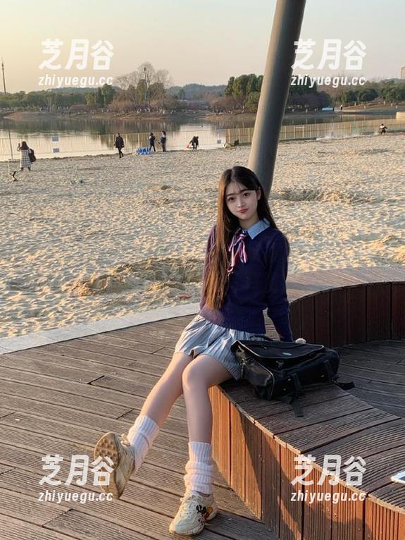 绮梦摄影-月月 绮梦摄影 - 月月的女孩图集震撼上线:不容错过的高品质写真资源!