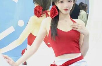美媛馆 – 伊小七MoMo带你走进夏日海边图集，下载随时重温美好时光！