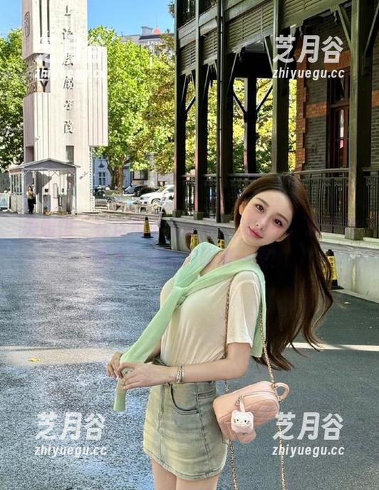 美媛馆-小尤奈 美媛馆 - 在这组小尤奈黑白美图中,精选的艺术之美让你眼前一亮!