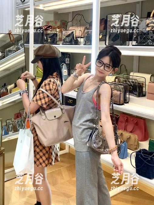 美媛馆-崔乖艺 美媛馆 - 梦幻粉色时刻,崔乖艺为你献上独特的原图与精彩的套图!