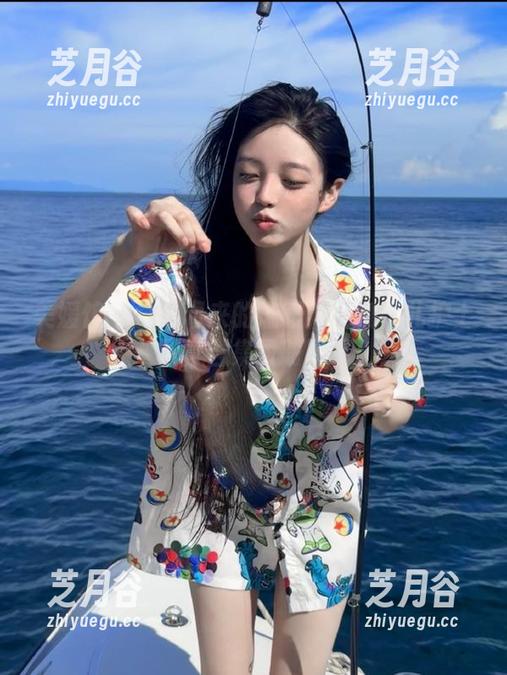 美媛馆-杨晓青儿 美媛馆 - 徐徐而来的温暖:杨晓青儿护士写真合集图册展现