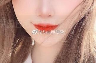 翎柒菜菜的白毛衣写真系列，原图和图片一次性奉上