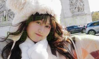 从容自然，“脱尾巴Mizuki”与沙滩的美图图集为你开启新视野