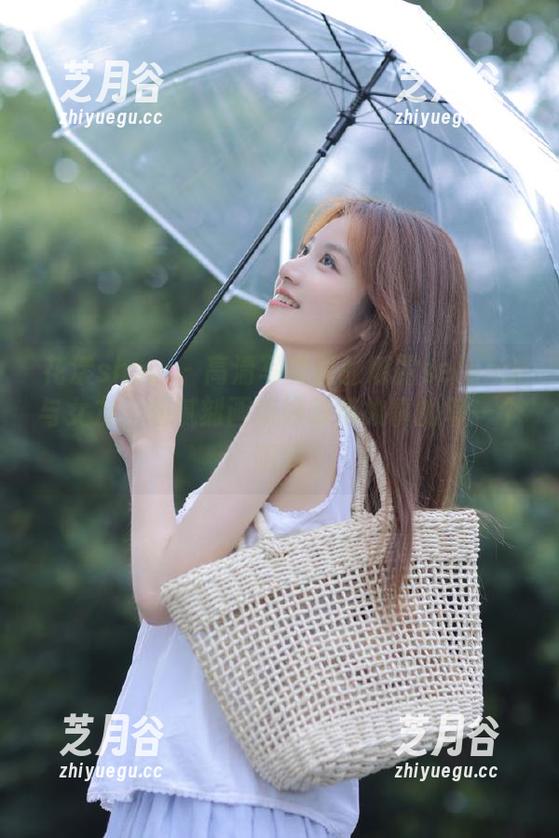 花漾show-娜露selena 花漾show - 高清写真里的娜露selena与女友,细腻刻画美好爱情故事的每一个瞬间