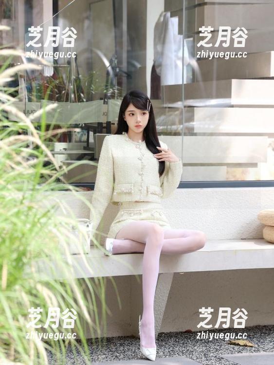 花漾show-小热巴 花漾show - 小热巴天台写真作品集,精选你从未见过的俏皮与甜美风格!