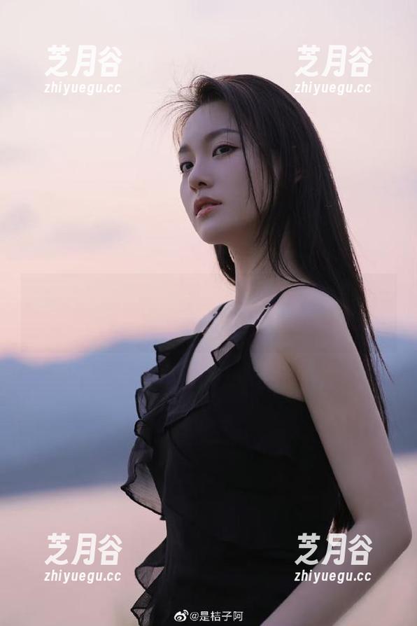 葛征 微密圈 - 迷醉在葛征的死库水写真精选,感受青春的无限魅力