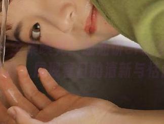 微密圈 – 全集曝光！葱油饼er的蓝白围裙写真，展现春日的清新与恬静