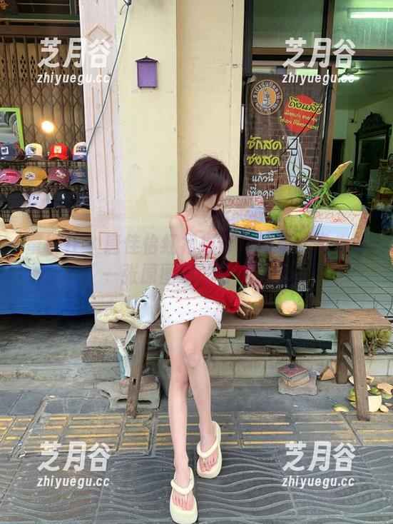 蜜桃社-唐佳怡 蜜桃社 - 唐佳怡红裙摄影作品集:赏析每一张原图中的艺术精髓