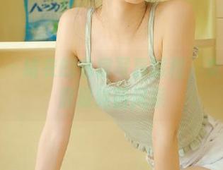 蜜桃社 – 结衣的私房写真旅程，女仆造型展现绚丽风采
