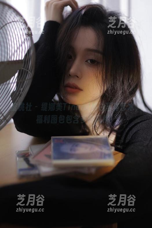 蜜桃社 - 缇娜美Tinami黑白写真艺术，福利图包包含多种风格！