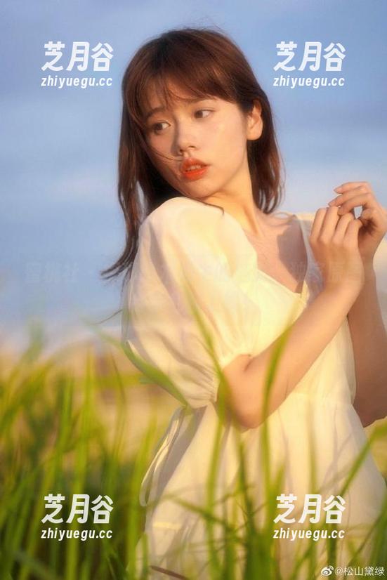 蜜桃社-铃木 蜜桃社 - 探秘铃木奶牛的魅力:独家原图合集全新上线!