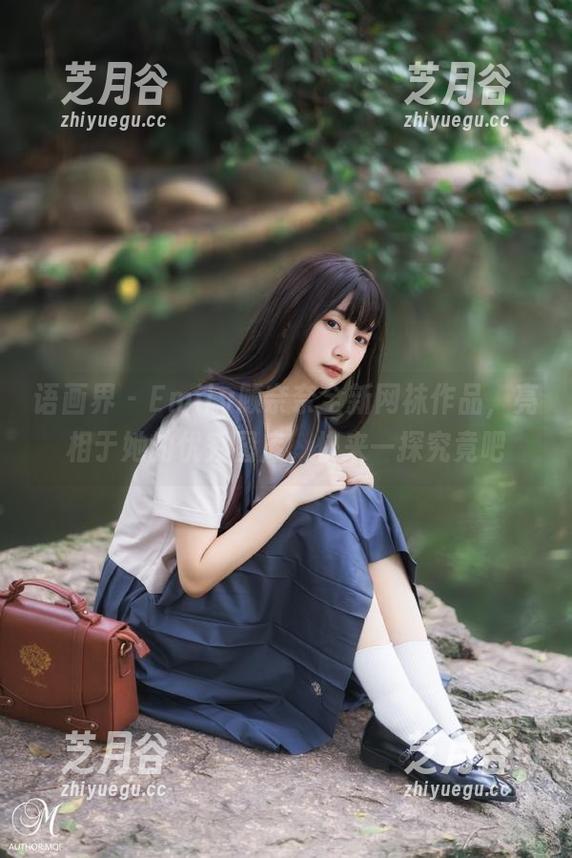 语画界-Emily顾奈奈 语画界 - Emily顾奈奈全新网袜作品,亮相于她的优秀图库,快来一探究竟吧