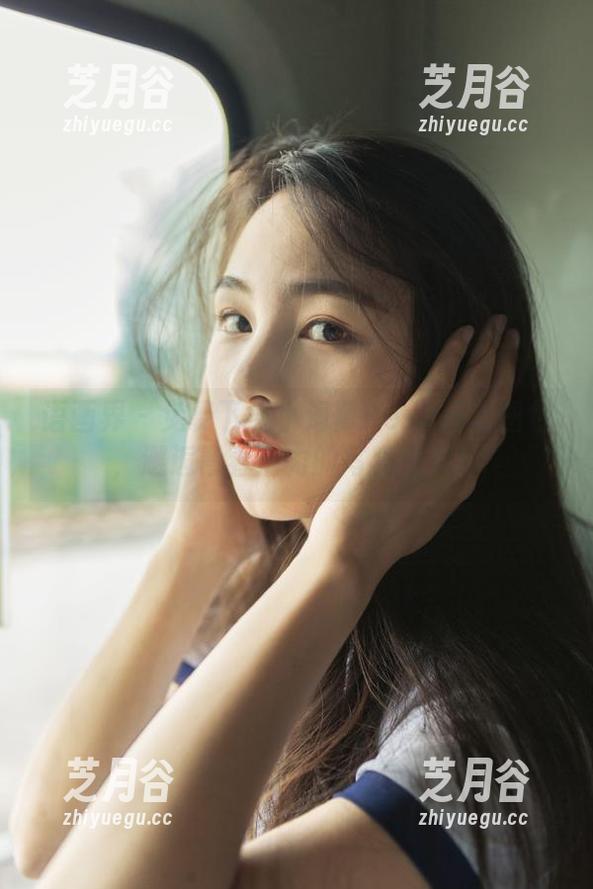 语画界-小海臀Rena 语画界 - 免费下载小海臀Rena运动图包,邂逅青春活力的写真魅力!