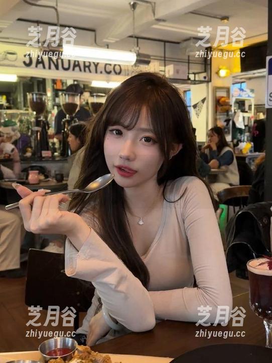 语画界-王馨瑶yanni 语画界 - 惊艳你的视界!王馨瑶yanni黑丝美腿高清原图,快来一起分享吧