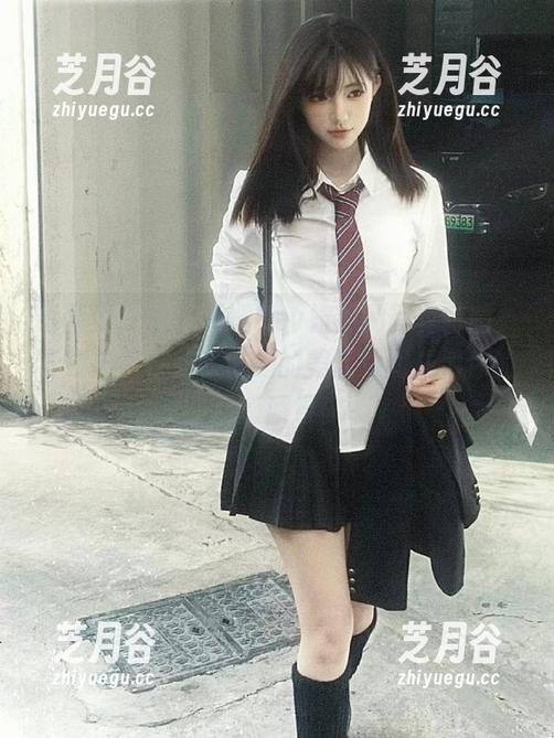语画界-郑颖姗Bev 语画界 - 看郑颖姗Bev姐姐的写真套图,下载链接在此,让她的美丽瞬间成为你的灵感源泉!