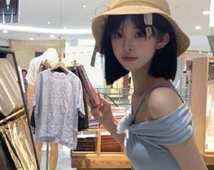 微密圈 – 不容错过的“轩子巨二兔妲己”写真作品集，立即下载收藏！