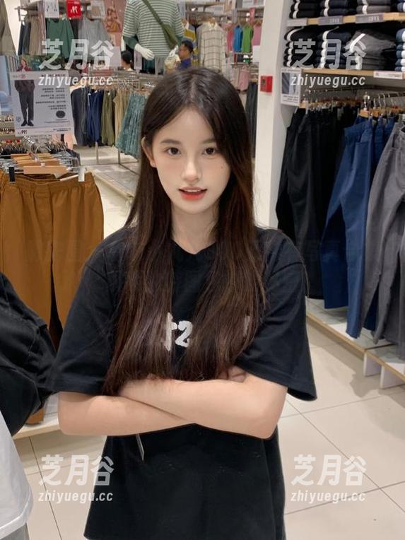 软妹小九九 微密圈 - 软妹小九九300元稀有写真合集,解锁独特图包中的秘密!