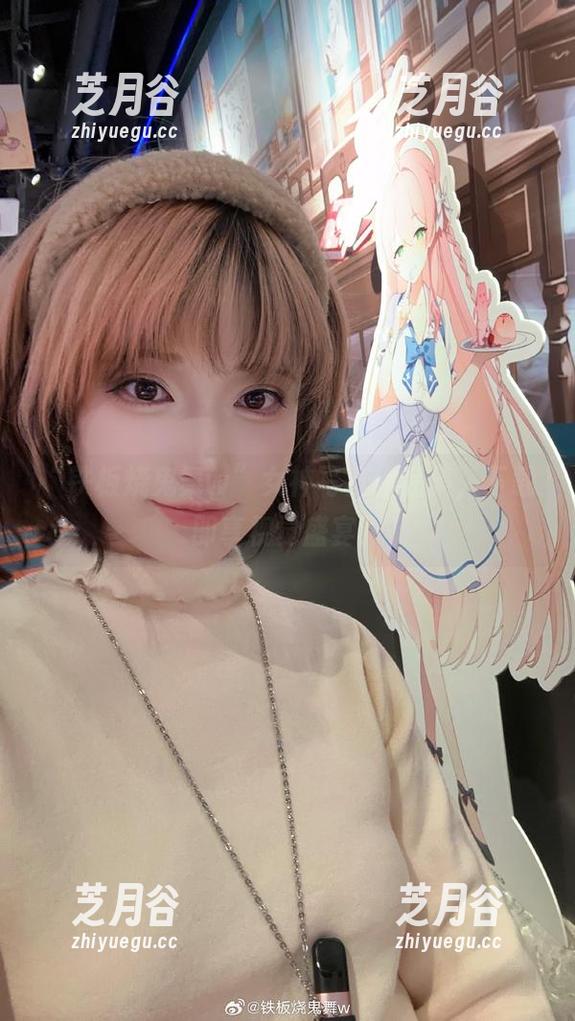 铁板烧鬼舞w “铁板烧鬼舞w”女神写真作品集,下载即享视觉盛宴!