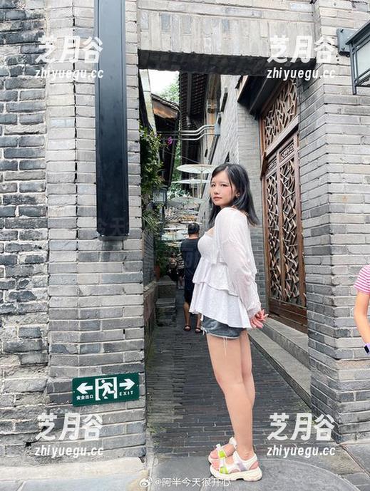 阿半今天很开心 高清阿半今天很开心美腿写真资源,掌控时尚与美丽的精髓