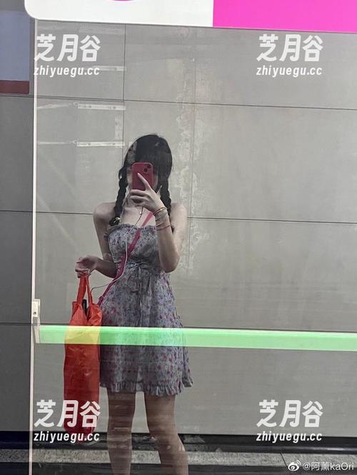 阿薰kaOri 阿薰kaOri携手斯卡哈兔女郎,带来独特的私房图集,尽显时尚魅力!