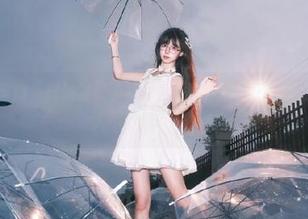 雅拉伊 – 丰富多样的弈思学妹写真原图，展现出她多面的魅力，令人不禁想要一探究竟