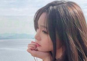 感受青水百合子在运动中的优雅与力量，独特图集带你领略美图魅力！