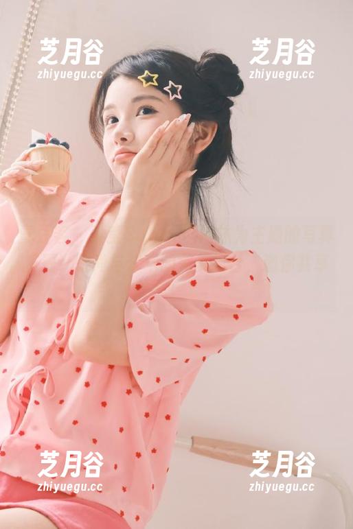 青豆客-梁莹Sugar 青豆客 - 梁莹Sugar以网袜为主题的写真资源,时尚与艺术的完美结合,邀你共享!